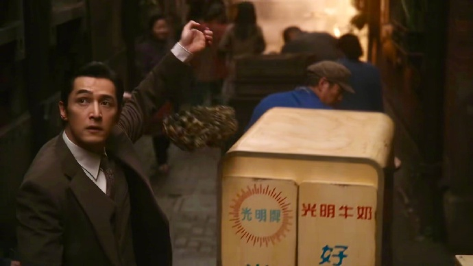 爆火的《繁花》 , 里面的广告你都看懂了吗 ?